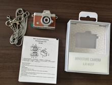 Load image into Gallery viewer, Mini Digital Camera / Palm-sized Camera
